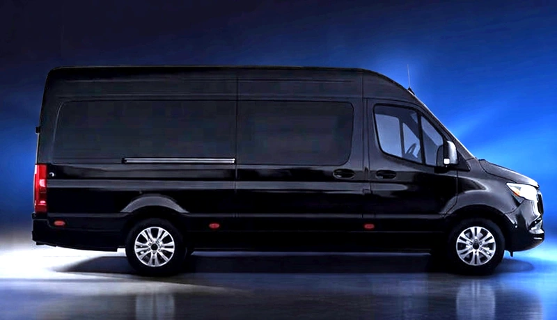 Mercedes Sprinter – Minibus Paris city tour